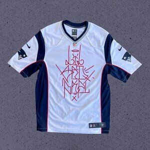 Lilsadpapi x Nike NFL New England Patriots Jersey
White navy red swoosh men’s L